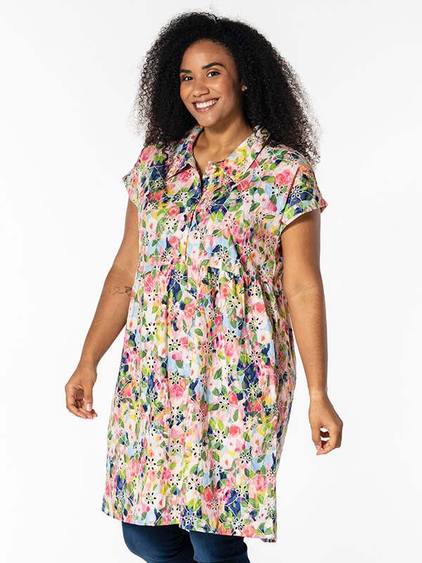 LISE - Plus Size Klänning fra Studio