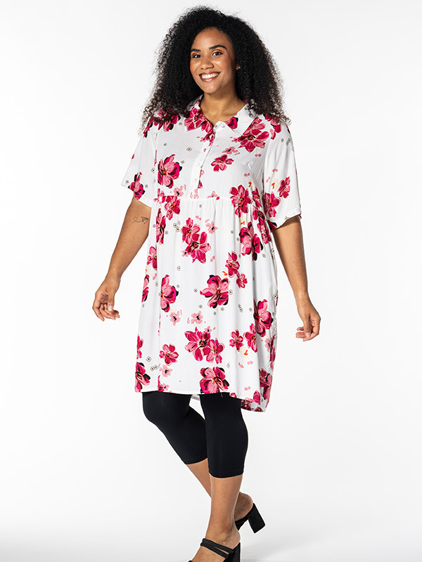 LISE - Plus Size Klänning fra Studio