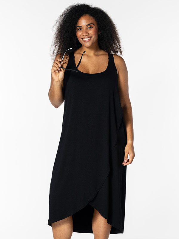 KONNý - Plus Size Klänning fra Studio