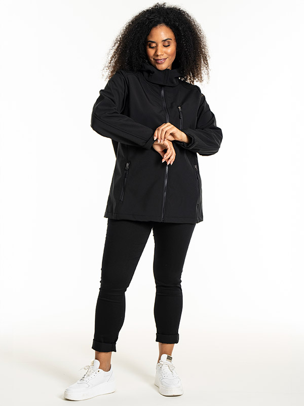 SHORT SOFT SHELL - Plus Size Jacka fra Studio