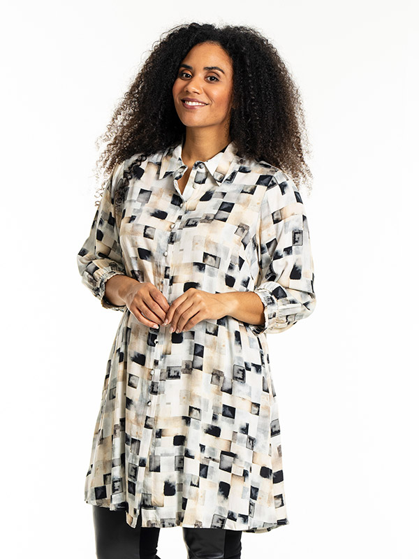 EMILIE - Plus Size Tunika fra Studio
