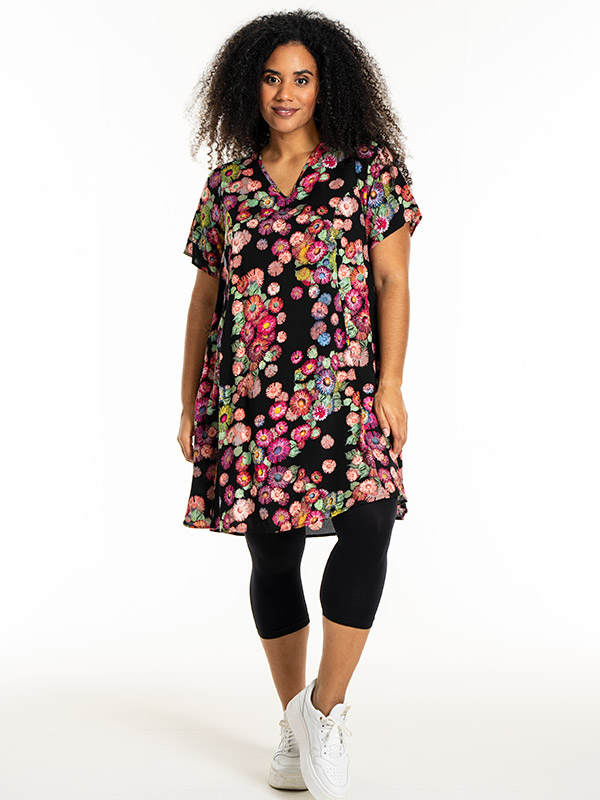 BIRGITTE - Plus Size Klänning fra Studio
