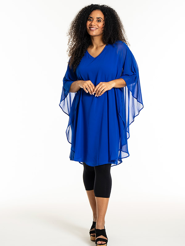 LEONORA - Plus Size Klänning fra Studio