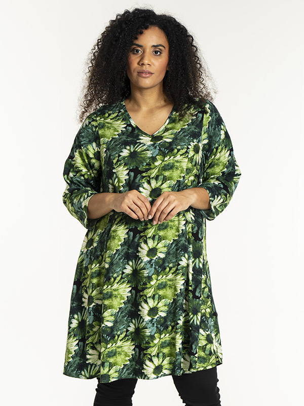 BIRGITTE - Plus Size Klänning fra Studio