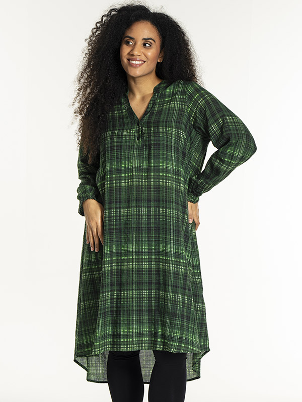 NOELIA - Plus Size Klänning fra Studio