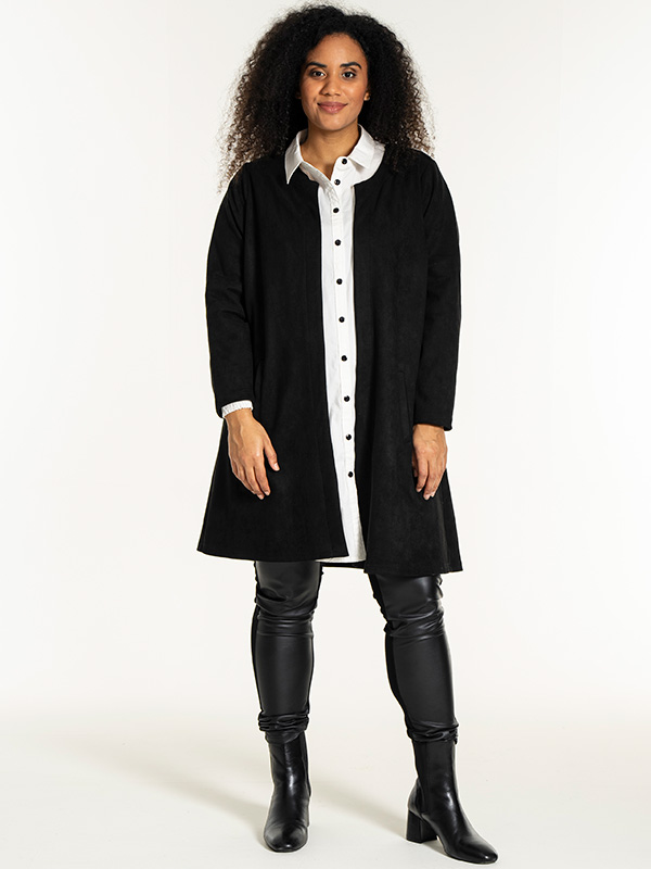 NEOMI - Plus Size Kofta fra Studio