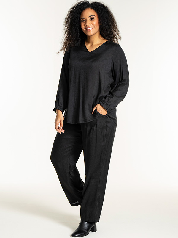 NALANI - Plus Size Blus fra Studio