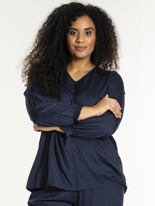 NALANI - Plus Size Blus fra Studio