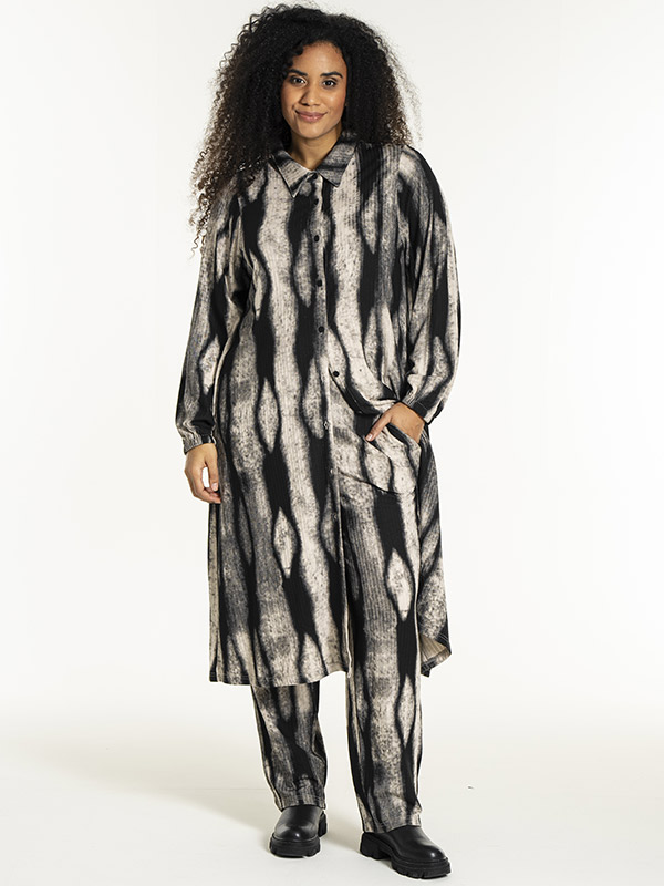 NORLINA - Plus Size Klänning fra Studio