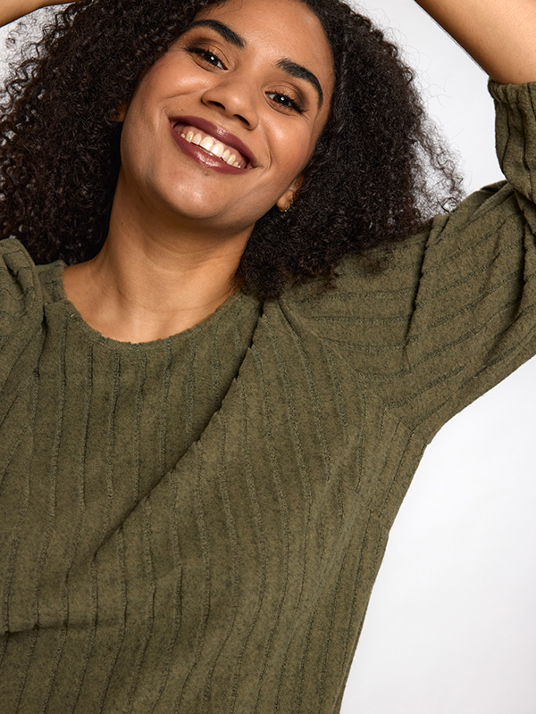 SILANA - Plus Size Blus fra Studio