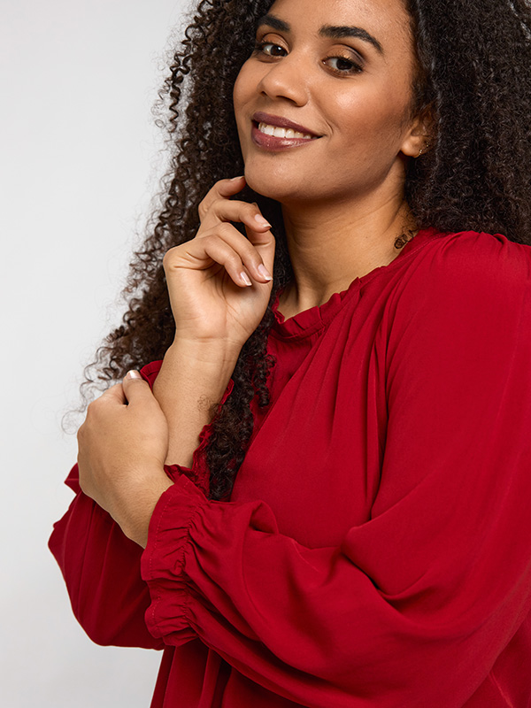 SMARGRETHE - Plus Size Blus fra Studio