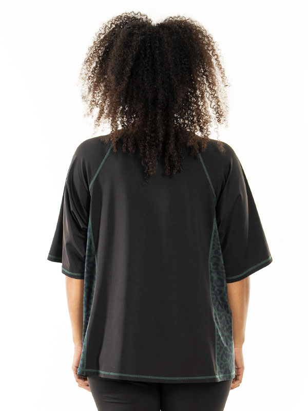 FITNESS - Plus Size Träningsblus fra Studio