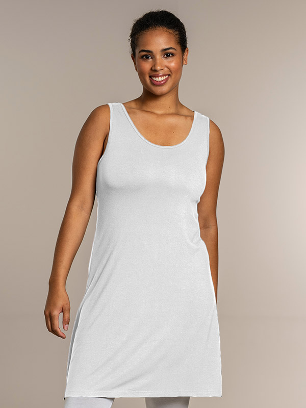MSTERDAM - Plus Size Klänning fra Sandgaard
