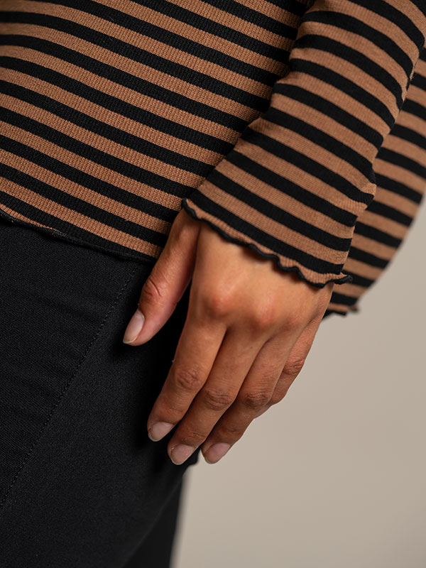 RIB TOP - Plus Size Blus fra Sandgaard