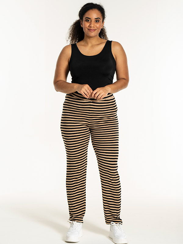 RIB - Plus Size Byxor fra Sandgaard