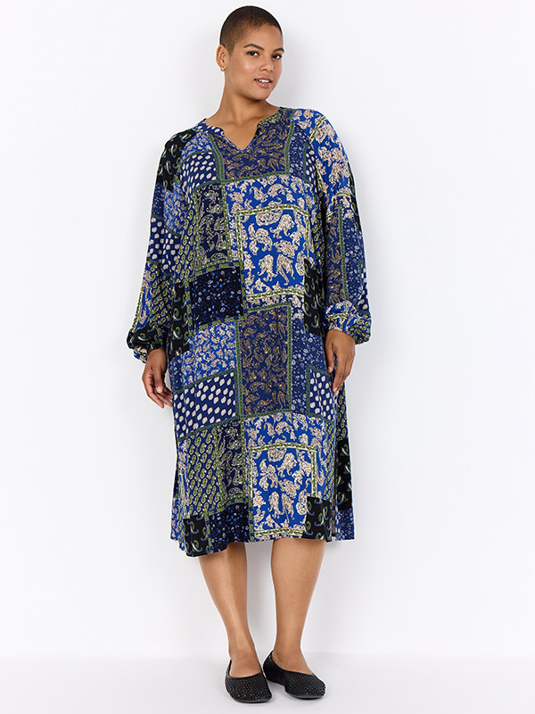 WA-NEA - Plus Size Klänning fra Wasabi Concept