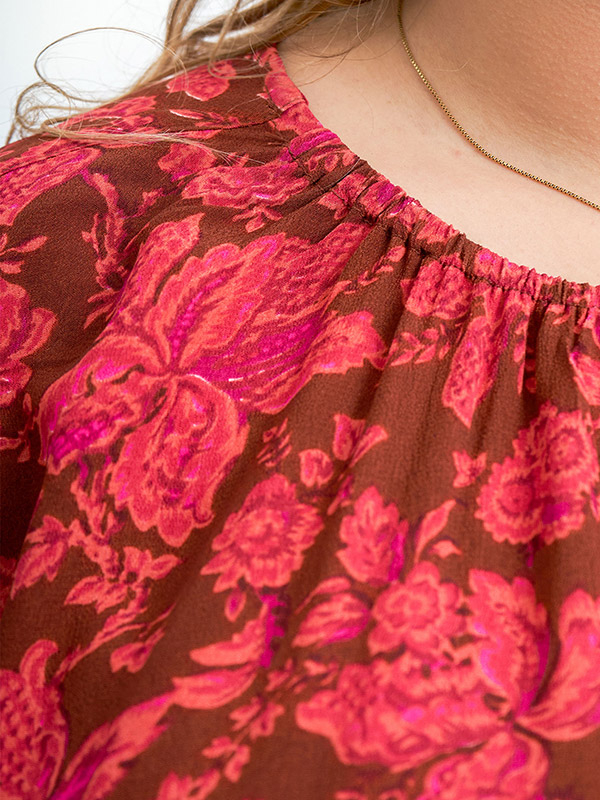 Blus fra Adia