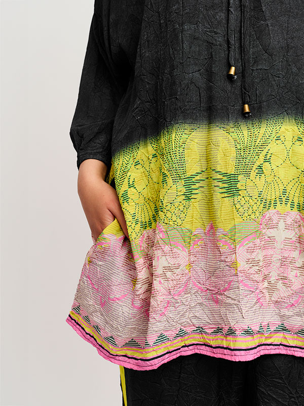 Blus fra Adia