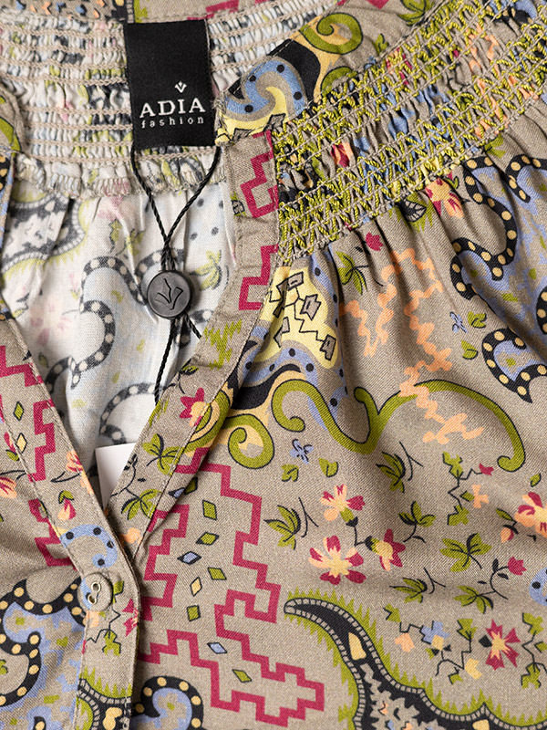 Blus fra Adia