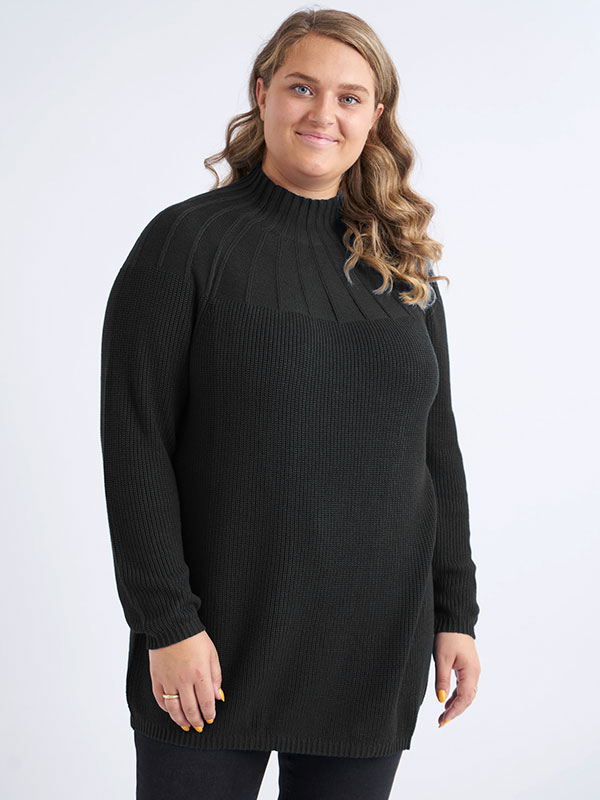 MAURA - Plus Size Tröja fra Adia