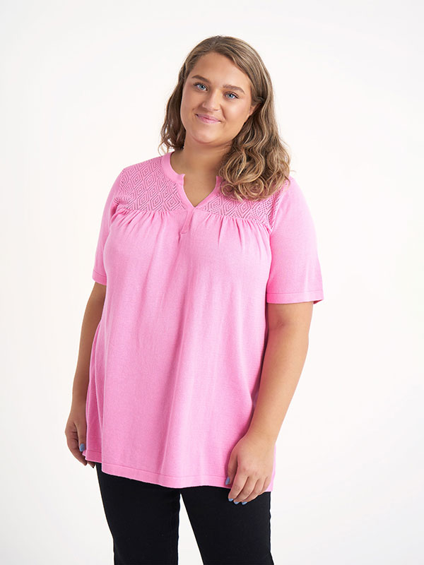 BRYNDIS  - Plus Size Blus fra Adia