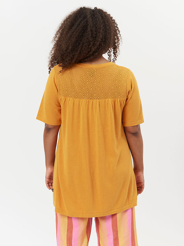 BRYNDIS  - Plus Size Blus fra Adia