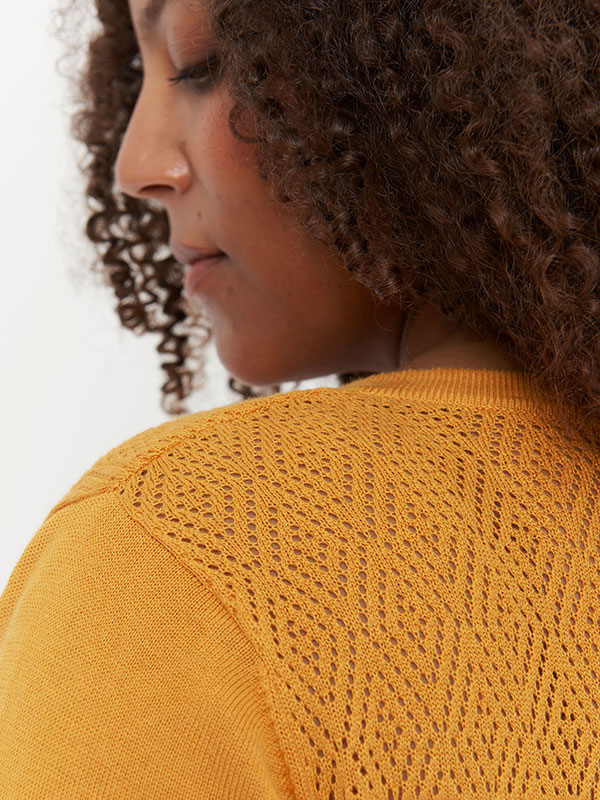 BRYNDIS  - Plus Size Blus fra Adia