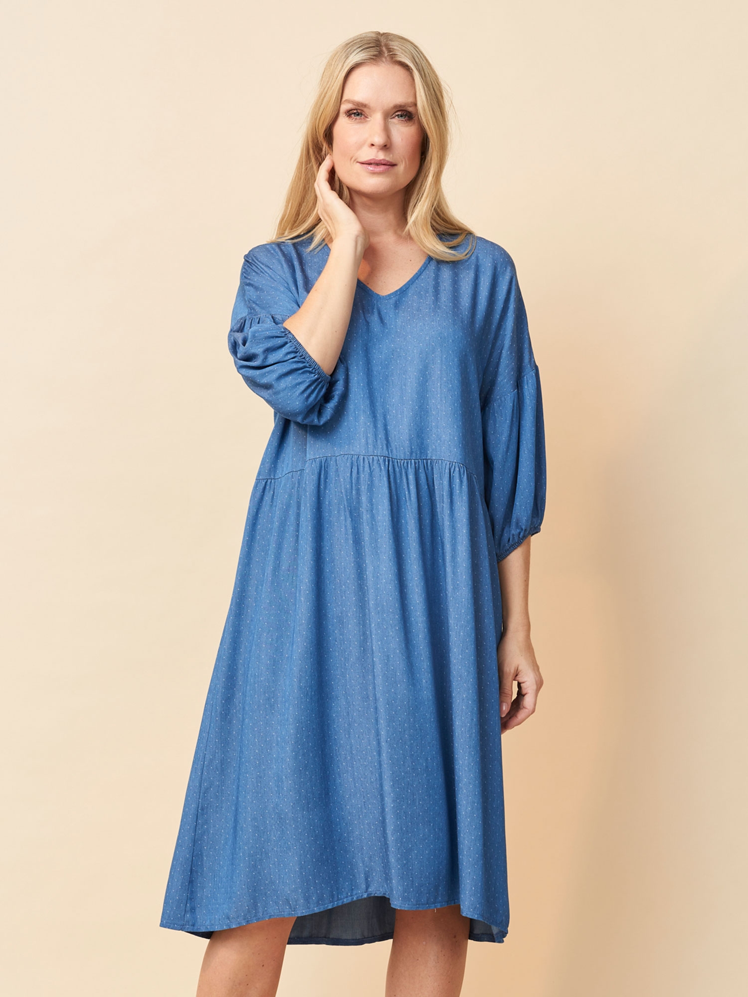 AMARIE - Plus Size Klänning fra Pont Neuf