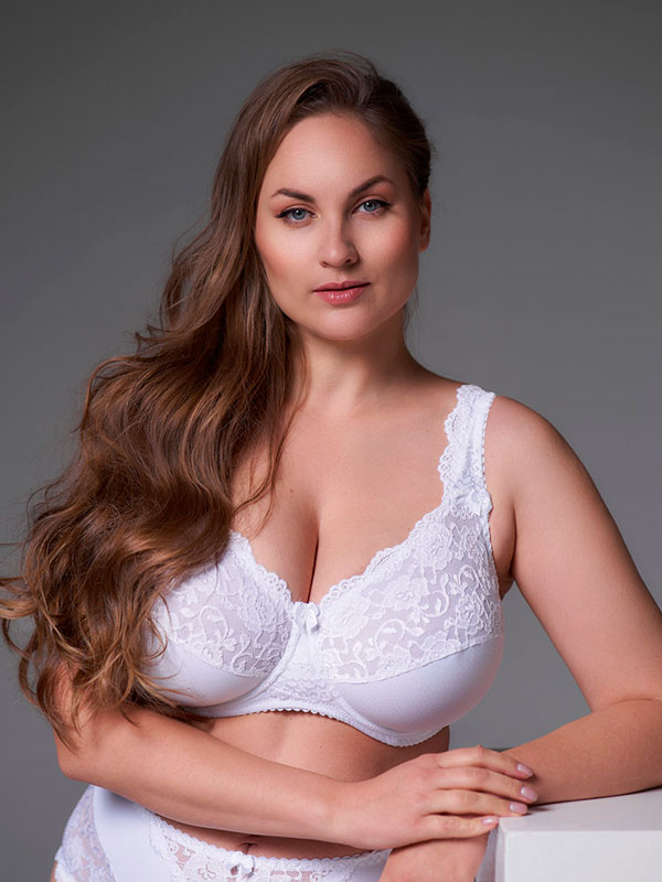 BEATE PLAIN - Plus Size BH med bygel fra Plaisir