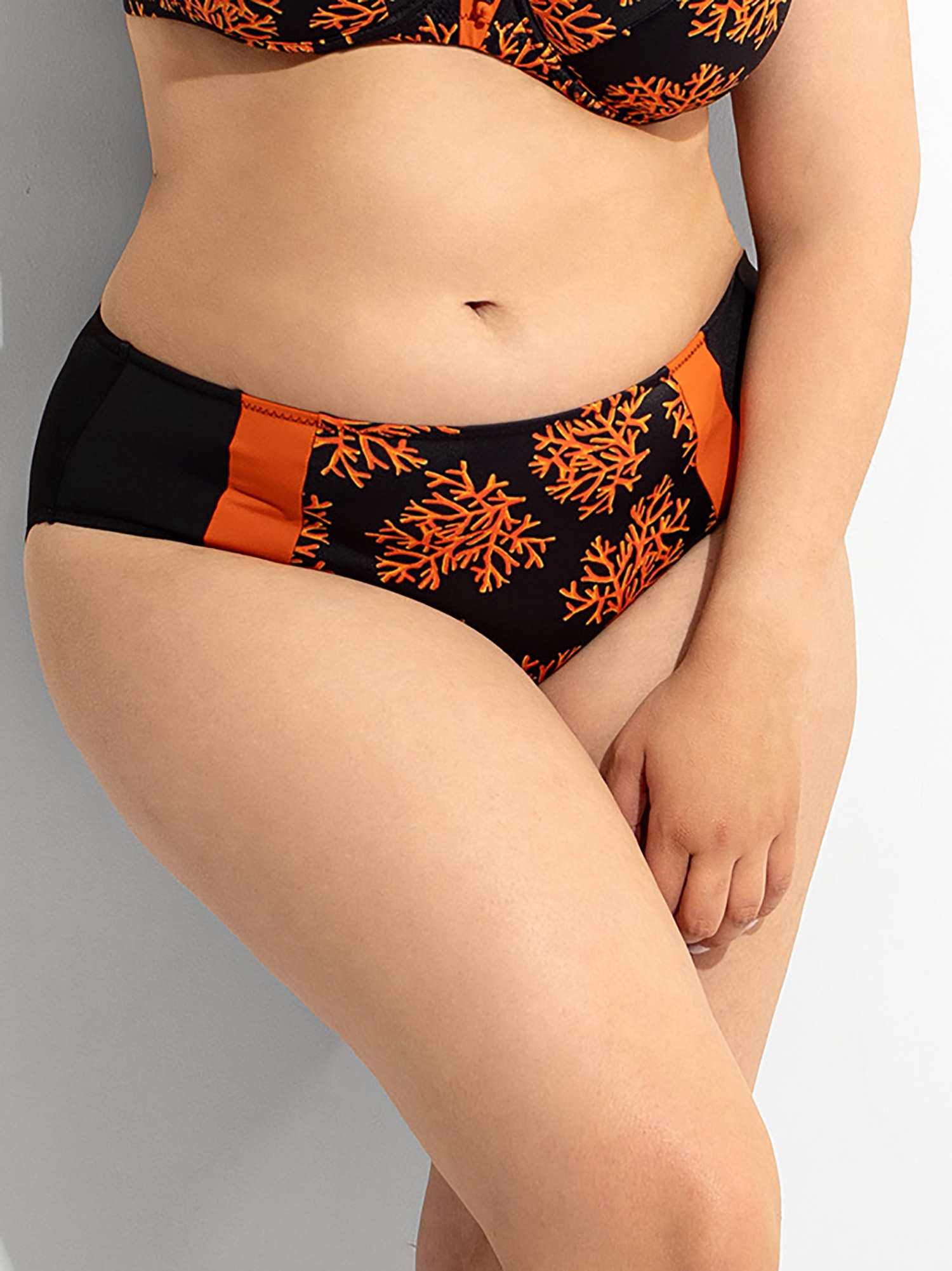 Tai - Svart och orange bikini trosa fra Plaisir