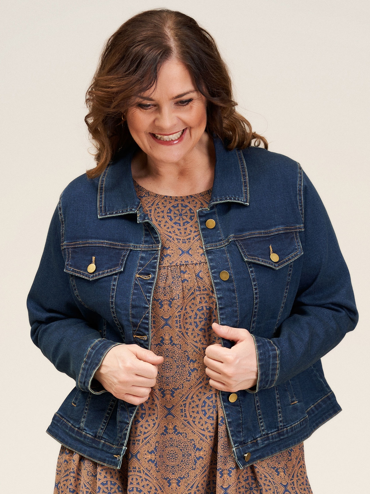 MAYA - Plus Size Jacka fra Gozzip