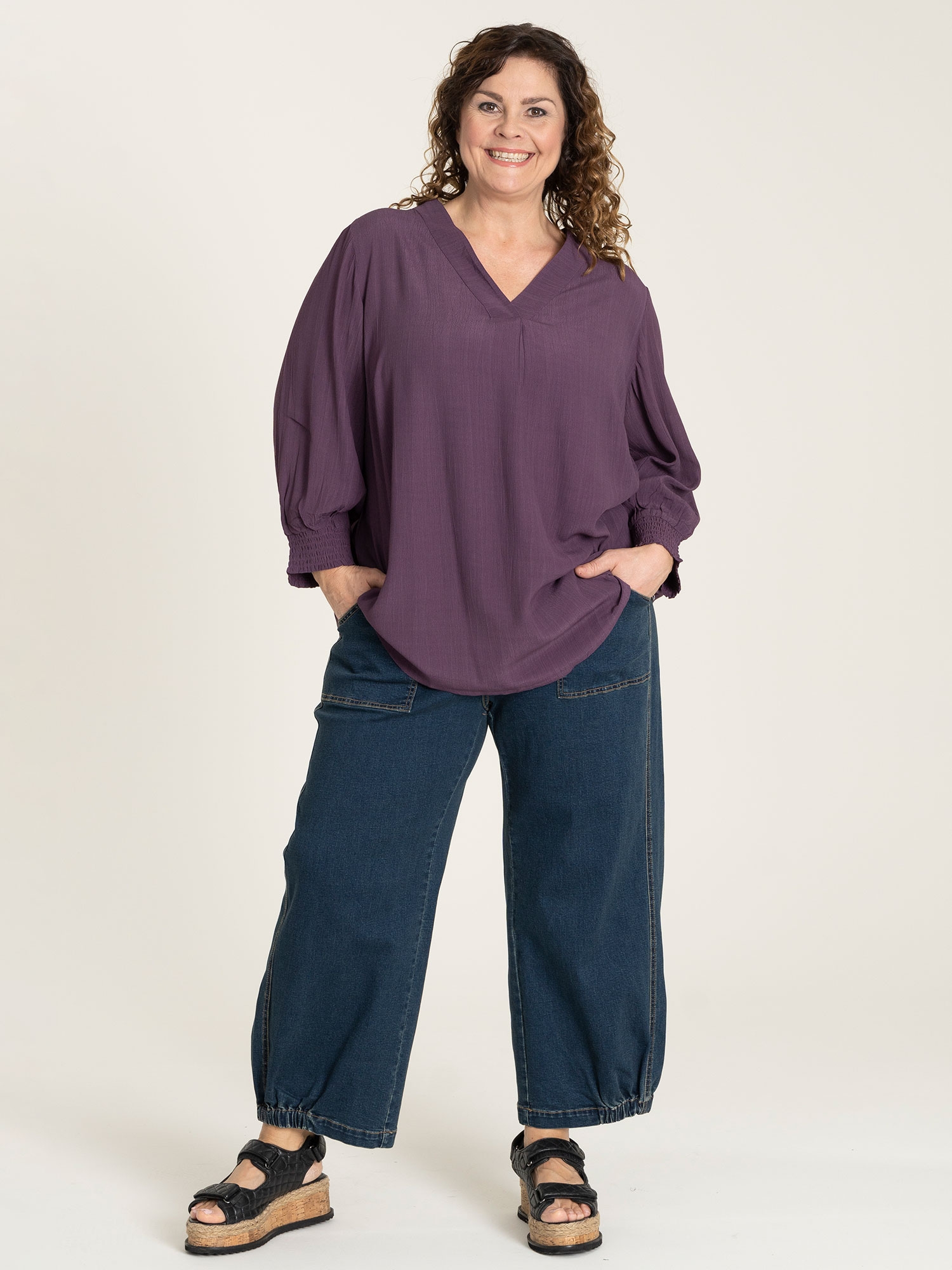 CLARA  - Plus Size Byxor fra Gozzip