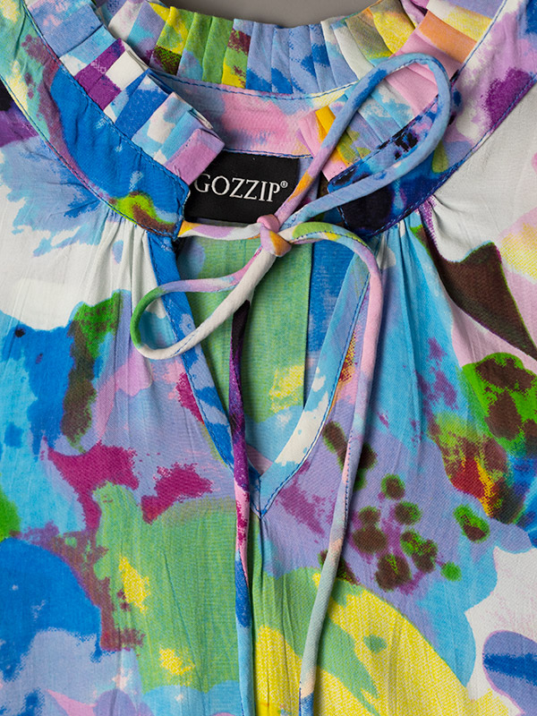 EMINE - Klänning i kvalitetsviskos med tryck fra Gozzip