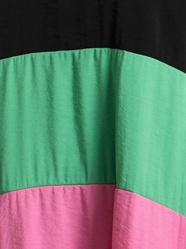 BENTE - Lång 3-färgad klänning fra Gozzip
