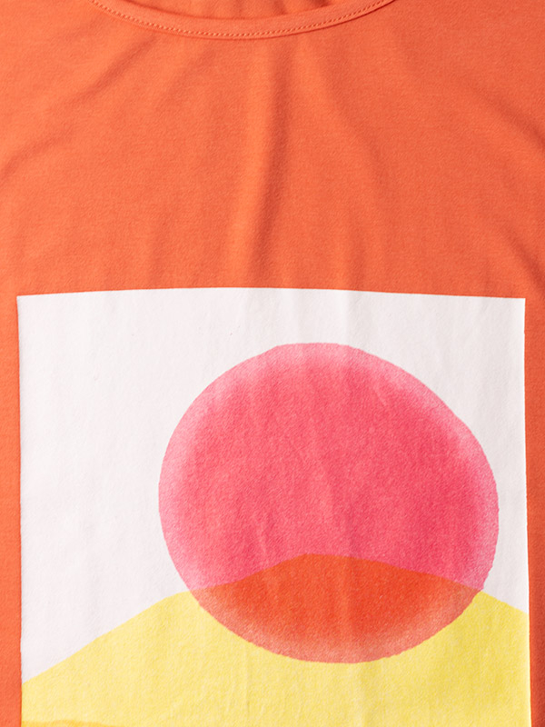 GITTE - Orange T-shirt med soltryck fra Gozzip