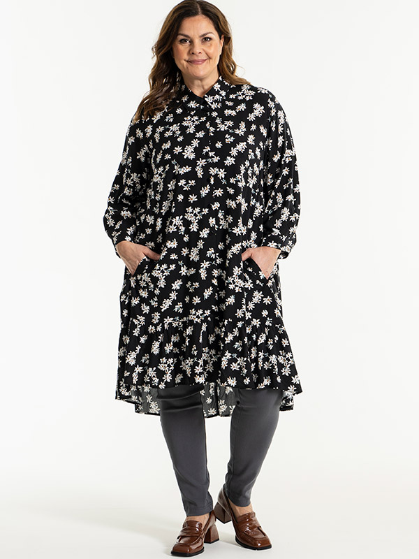 EDITH  - Plus Size Klänning fra Gozzip