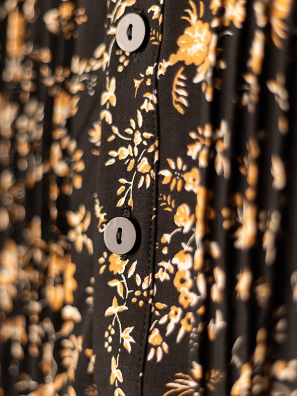 JOHANNE - Svart tunika med brunt blommönster fra Gozzip