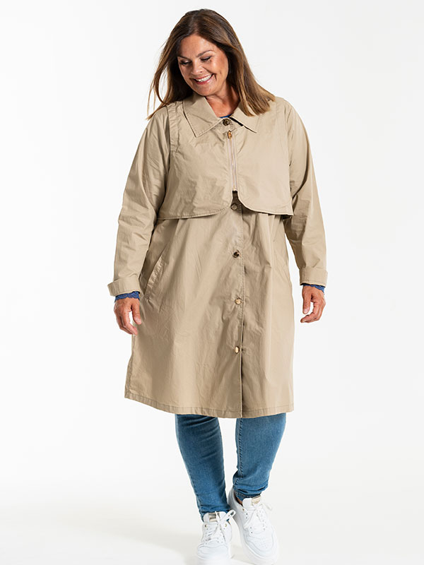 BIRDY - Plus Size Jacka fra Gozzip