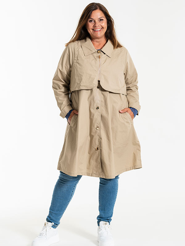 BIRDY - Plus Size Jacka fra Gozzip