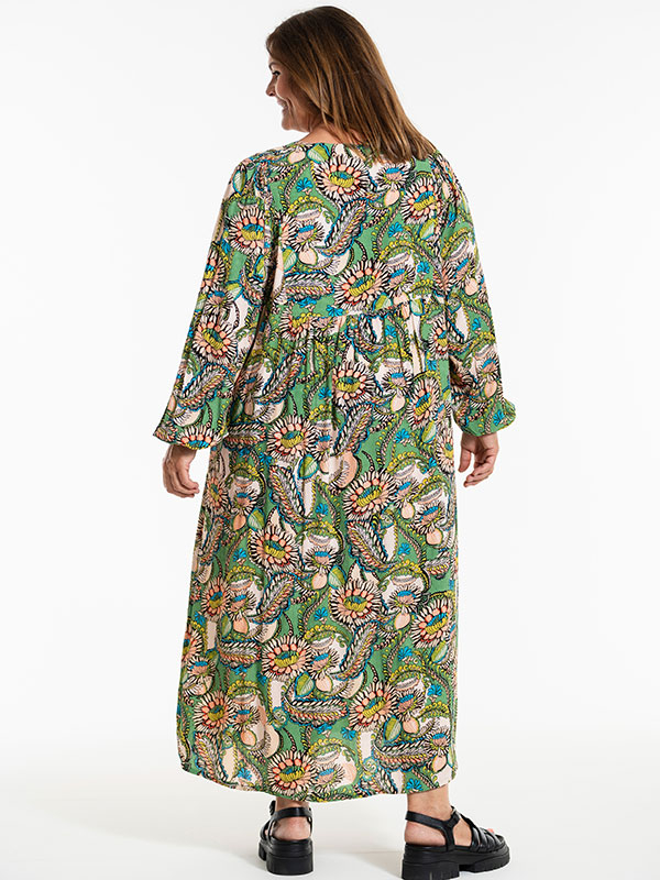 BETINE - Plus Size Klänning fra Gozzip