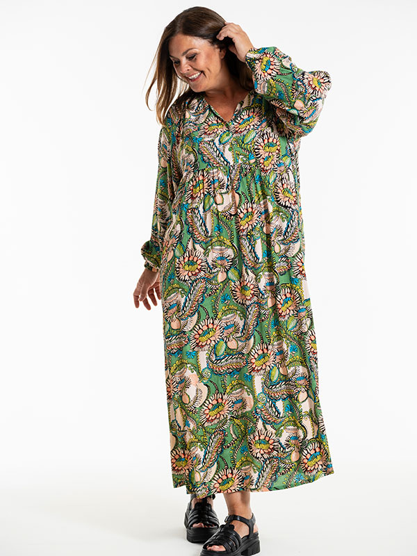 BETINE - Plus Size Klänning fra Gozzip