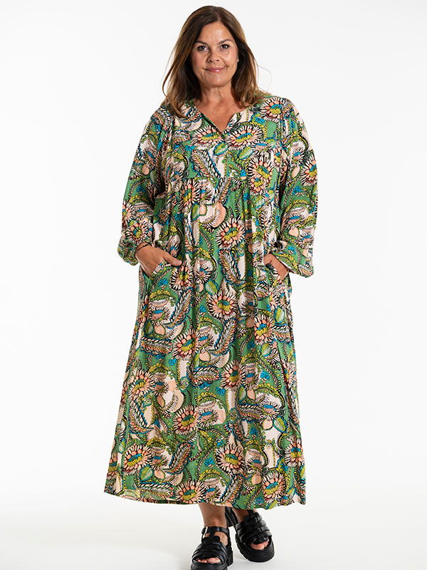 BETINE - Plus Size Klänning fra Gozzip