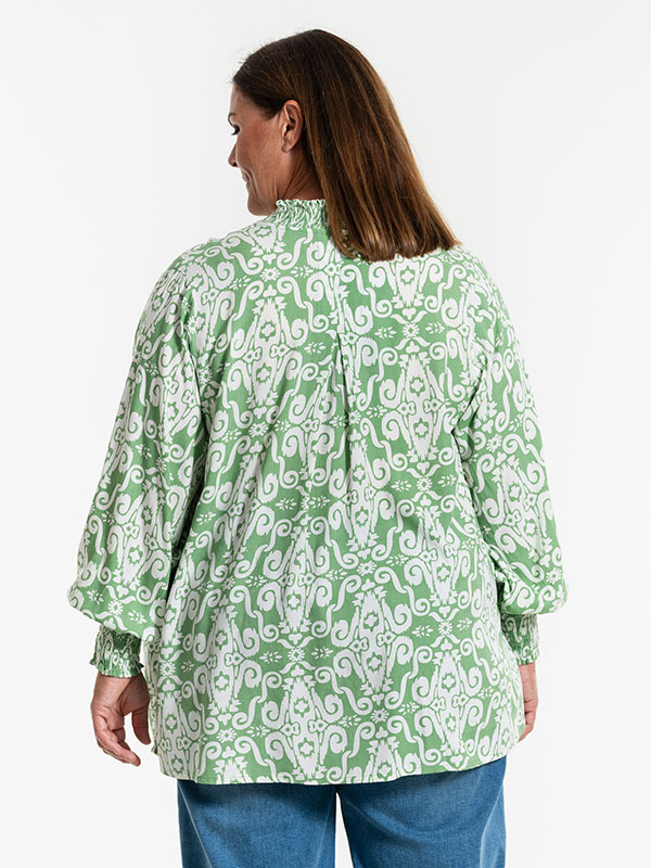 GRISA - Plus Size Skjorta fra Gozzip