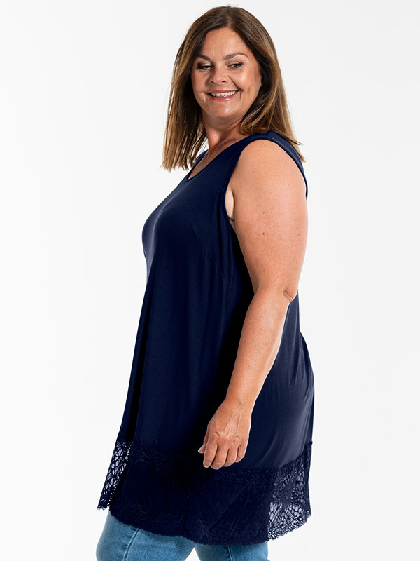 ANNY - Plus Size Blus fra Gozzip