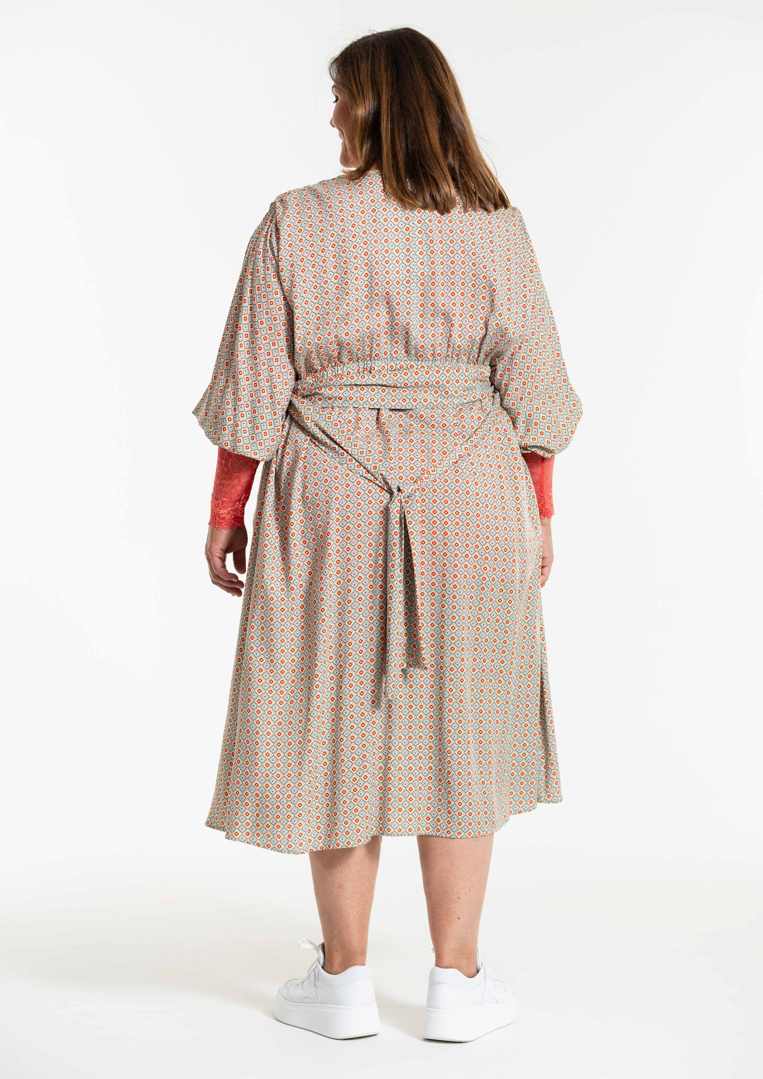 BRIGITT - Plus Size Klänning fra Gozzip