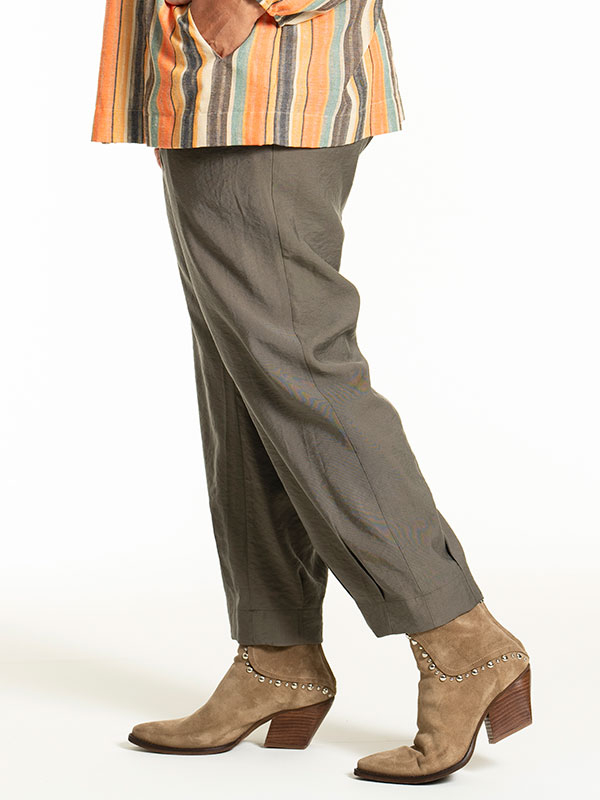 JOA - Plus Size Byxor fra Gozzip