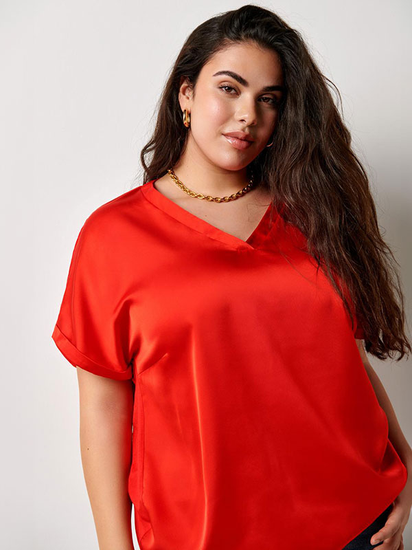 CARBRYNJA - Plus Size Blus fra Only Carmakoma