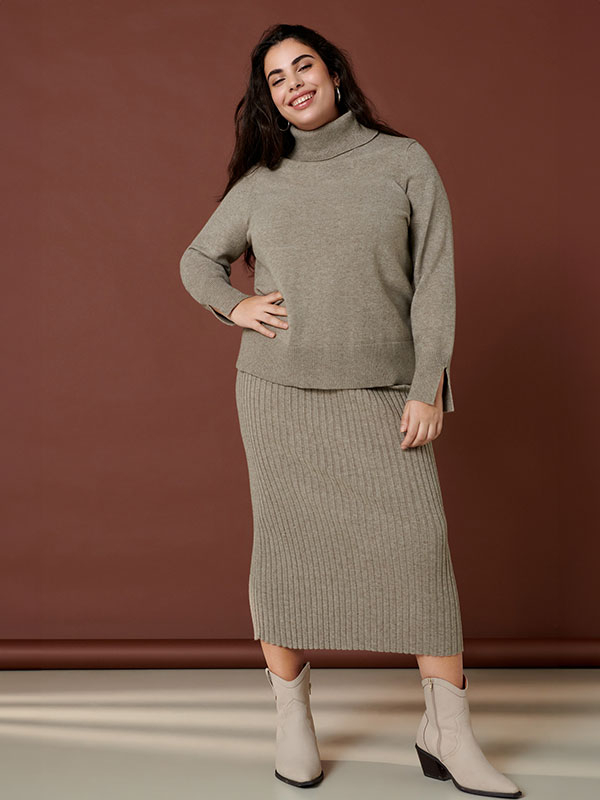 CARFIA - Plus Size Tröja fra Only Carmakoma