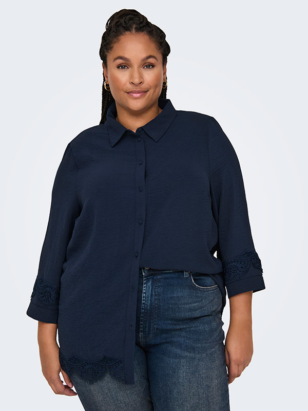 CARMETTA - Plus Size Skjorta fra Only Carmakoma