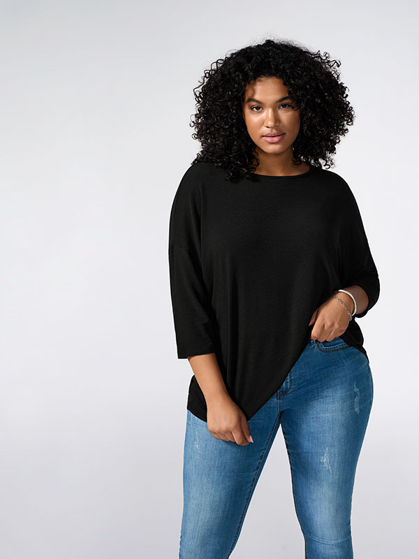 AMOUR  - Plus Size Blus fra Only Carmakoma